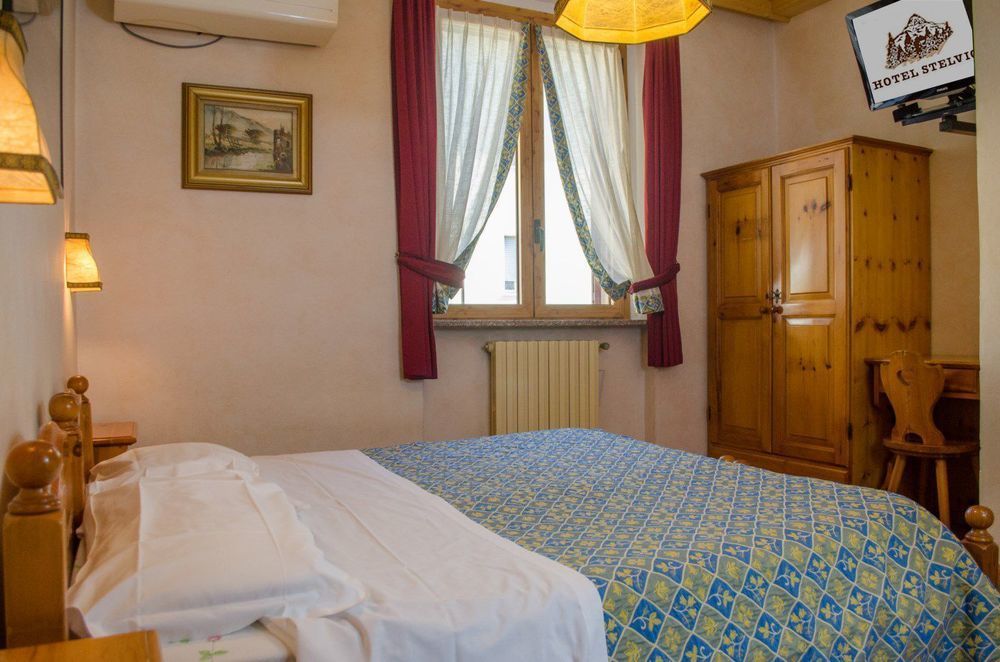 Hotel Stelvio Varese Exterior foto